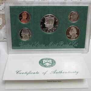 1998 US MINT Uncirculated Coin Set United States Proof Set w/Certificate Coins